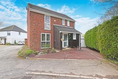 3 bedroom detached house for sale, Springfield Close, Ongar, CM5
