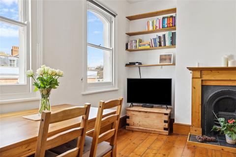 2 bedroom apartment for sale, Beauchamp Road, SW11
