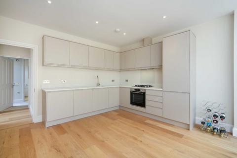 2 bedroom flat to rent, Langthorne Street, Fulham, London, SW6
