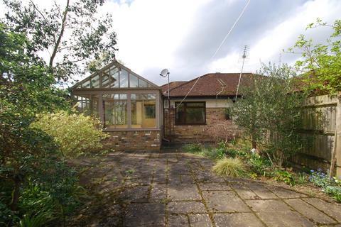 2 bedroom bungalow for sale, Orchard Close, Beaconsfield, HP9