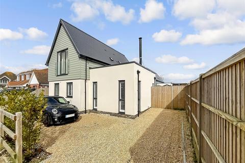 3 bedroom detached house for sale, Selsmore Avenue, Hayling Island, Hampshire