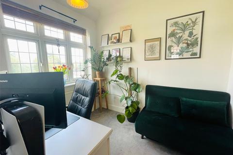 16 Curran Avenue, Sidcup, DA15 8RP