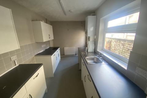 2 bedroom terraced house for sale, Rutland Street, Grimsby, Lincolnshire, DN32