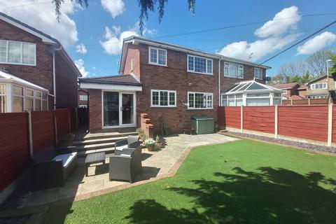 3 bedroom semi-detached house to rent, Worsley, Manchester M28