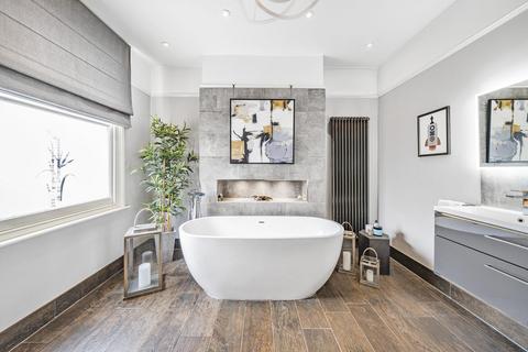 19 Knatchbull Road, London, SE5 9QR