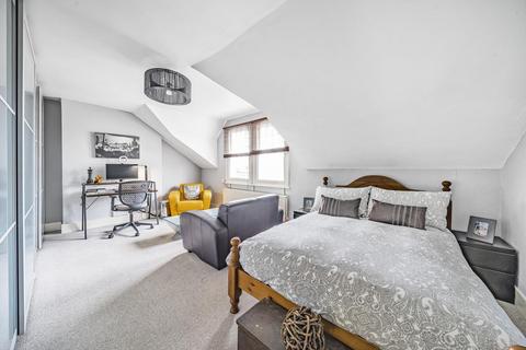 19 Knatchbull Road, London, SE5 9QR