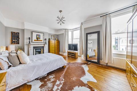 19 Knatchbull Road, London, SE5 9QR