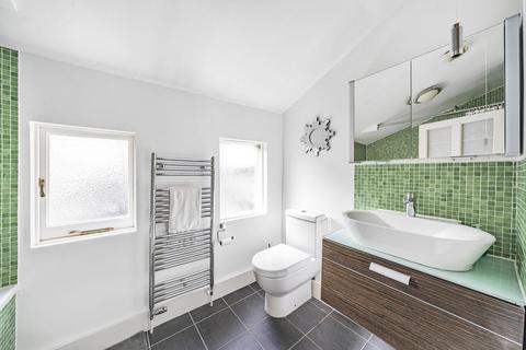 19 Knatchbull Road, London, SE5 9QR