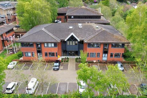 1 bedroom flat for sale, Weyside Park, Godalming GU7