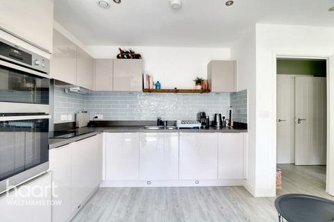 1 bedroom apartment for sale, Champness Close, Walthamstow