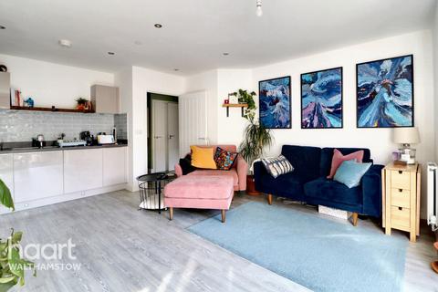 1 bedroom apartment for sale, Champness Close, Walthamstow
