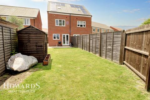 3 bedroom semi-detached house for sale, Brick Kiln Close, Martham