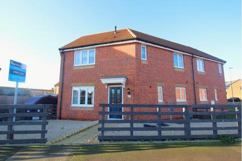 3 bedroom semi-detached house for sale - Sorrel Avenue, Peterborough PE7