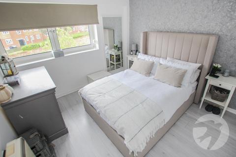 67 Oakways, Eltham, London, SE9 2NZ