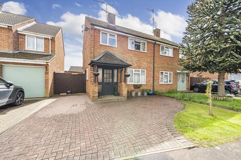 3 bedroom semi-detached house for sale, Wilmington Close, Woodley, Reading