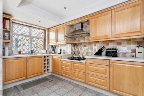 41 Wilmer Way, London, N14 7HT