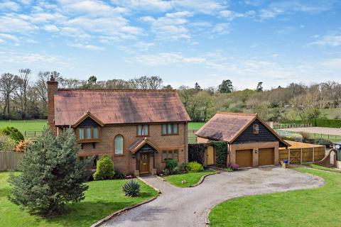 4 bedroom equestrian property for sale, Reading Room Lane, Curdridge, Southampton