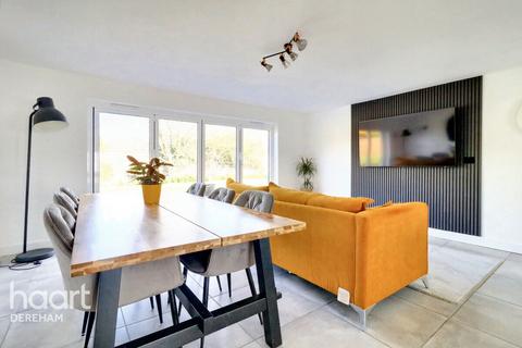 7 bedroom detached house for sale, Commercial Road, Dereham