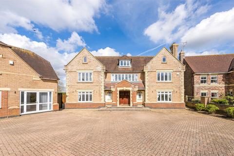 6 bedroom detached house for sale, Leicester LE2