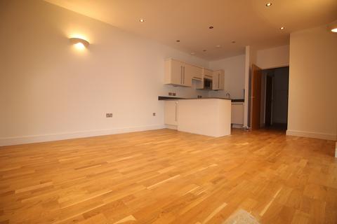 2 bedroom flat to rent - Catteshall Lane, Godalming GU7