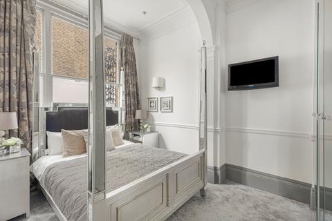 3 bedroom duplex for sale, Walton Street, London SW3