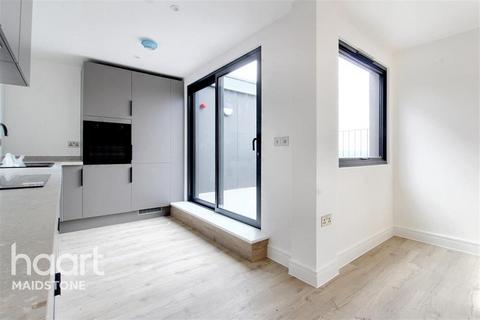2 bedroom flat to rent, Maidstone, ME15