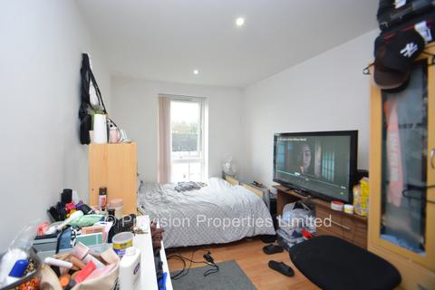 3 bedroom flat to rent, Holborn Central, Hyde Park LS6