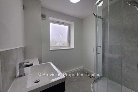 3 bedroom flat to rent, Holborn Central, Hyde Park LS6