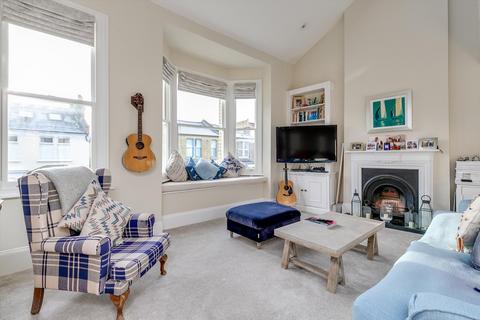 2 bedroom flat for sale, Sarsfeld Road, London, SW12