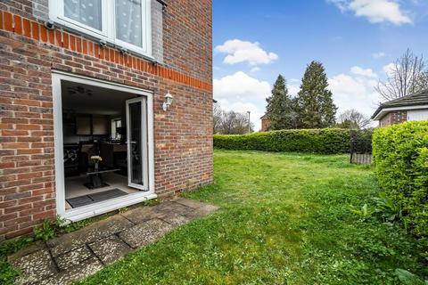 2 bedroom flat for sale, South Reading,  Berkshire,  RG2