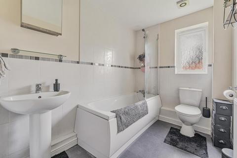 2 bedroom flat for sale, South Reading,  Berkshire,  RG2