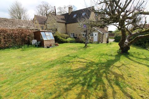 2 bedroom cottage to rent, East End, Chadlington OX7