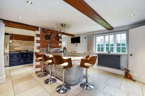 4 bedroom detached house for sale, Bramdean Cottage, Bramdean, Alresford