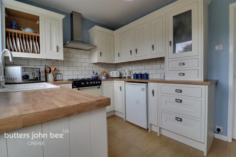 2 bedroom semi-detached bungalow for sale, Lydgate Close, Crewe