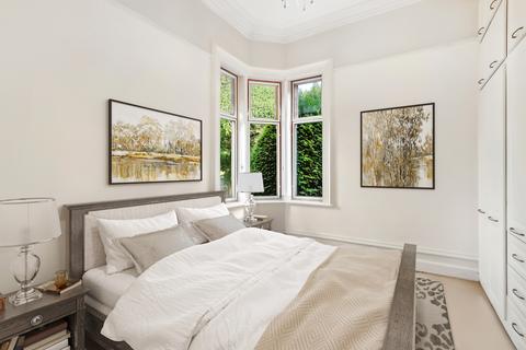 Flat 2, 11 Castlebar Hill, London, W5 1TA