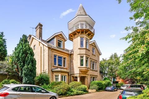 Flat 2, 11 Castlebar Hill, London, W5 1TA
