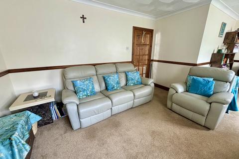25 Lon Catwg, Gellinudd, Swansea, SA8 3DU