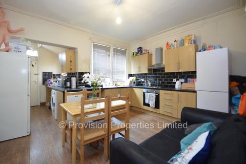 4 bedroom terraced house to rent, Headingley Mount, Headingley LS6