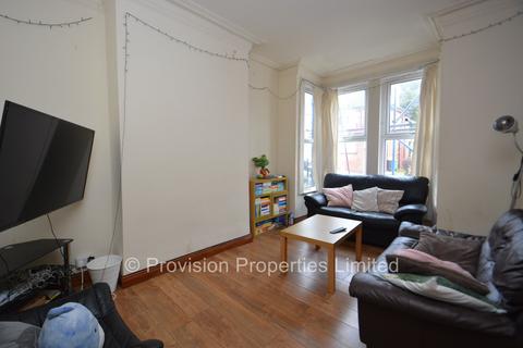 4 bedroom terraced house to rent, Headingley Mount, Headingley LS6