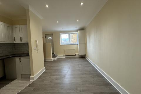 2 bedroom flat to rent, London Road, Croydon CR0