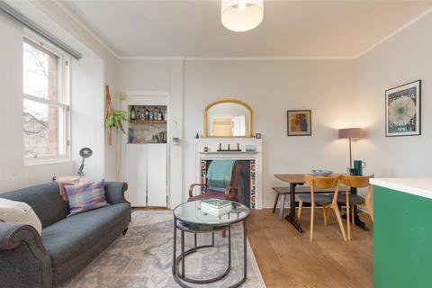 22 Dean Path Buildings, Edinburgh, EH4 3AZ