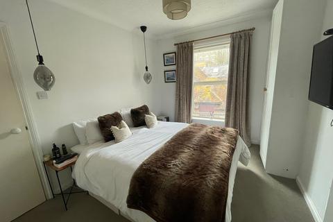 2 bedroom apartment to rent, 17 Tarrant Street, Arundel BN18