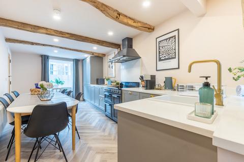 3 Beck Head, Kirkby Lonsdale, Carnforth, LA6 2AY