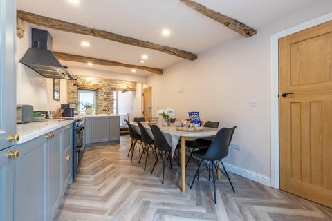 3 Beck Head, Kirkby Lonsdale, Carnforth, LA6 2AY