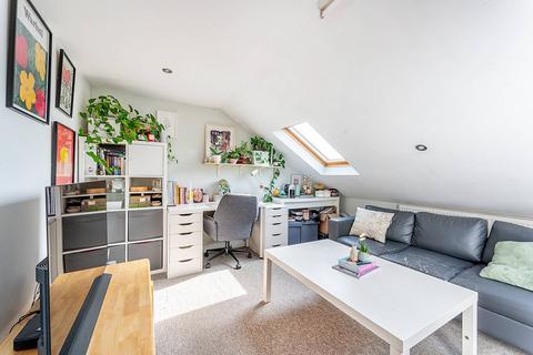 1 bedroom flat to rent, Horn Lane, Acton, London, W3
