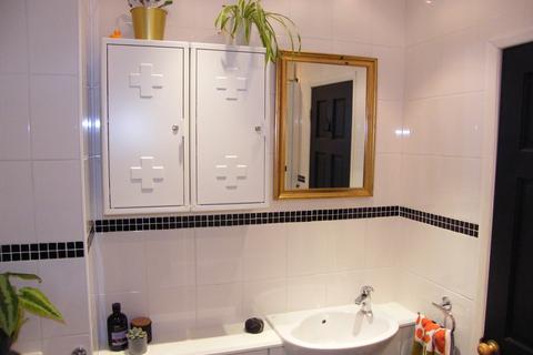Flat 2, 39 Broadwater Down, Tunbridge Wells, TN2 5NU