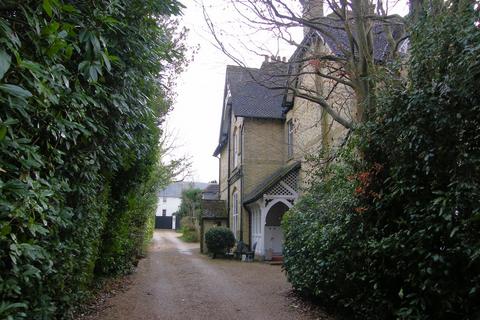 Flat 2, 39 Broadwater Down, Tunbridge Wells, TN2 5NU