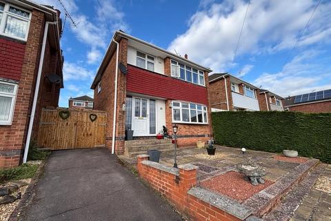 3 bedroom detached house to rent, Abbotsbury Close, Rise Park