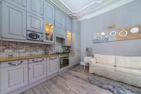 1 bedroom flat to rent, Frognal, Hampstead, London, NW3