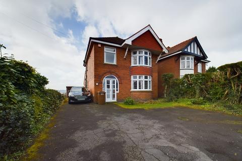 3 bedroom detached house for sale, Burton Road, Midway
